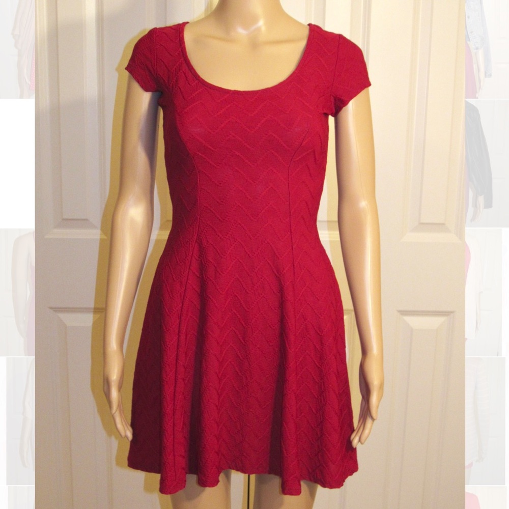 CHARLOTTE RUSSE Dress - Picture 2 of 3